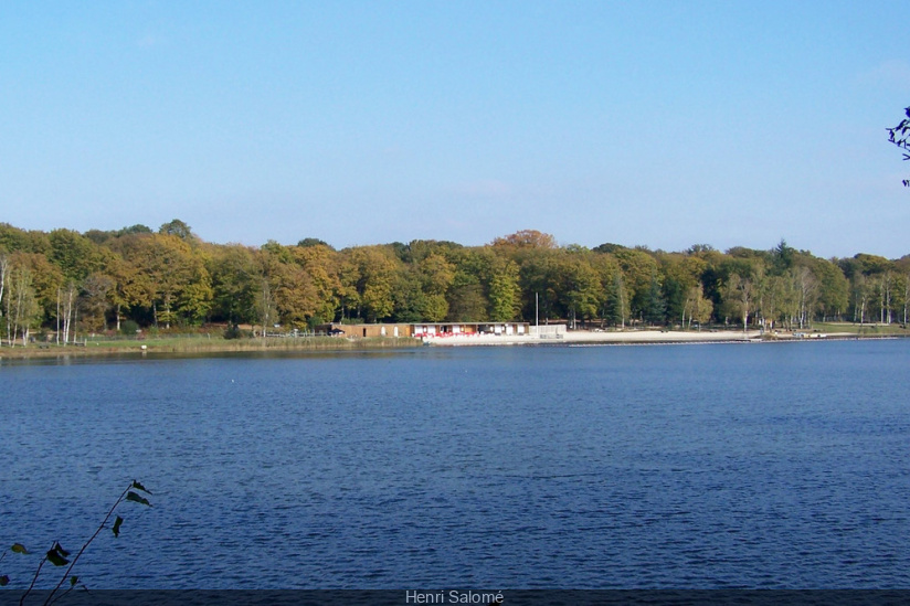 Base de Loisirs des Étangs de Hollande : Un Paradis Naturel avec plage et  baignade en Yvelines 