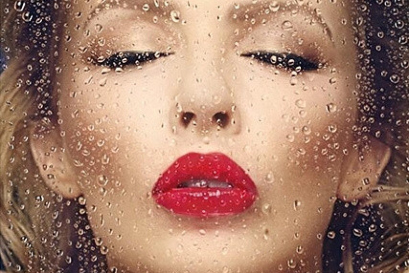 Kylie Minogue en dédicace exceptionnelle à la Fnac Saint Lazare