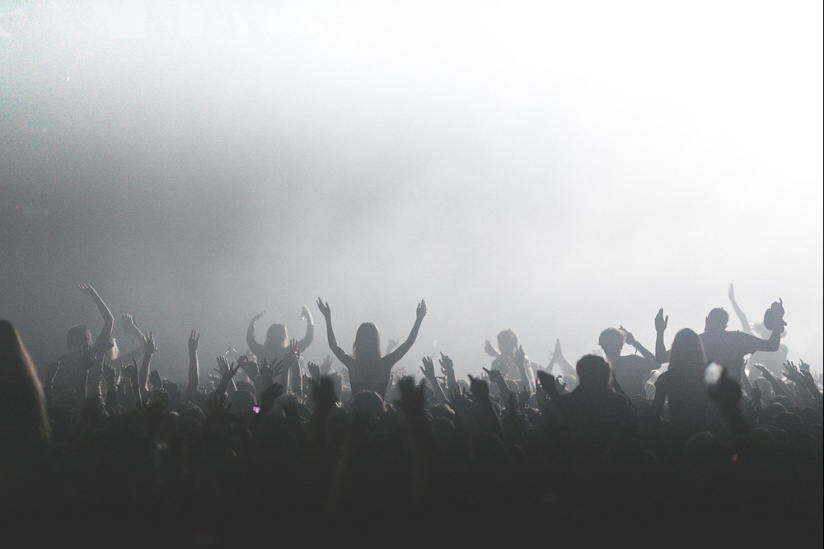 concert festival ambiance