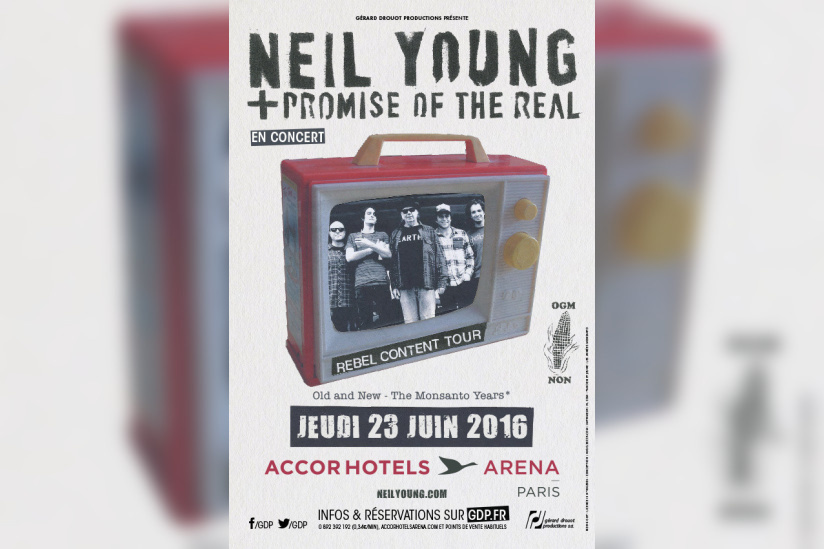 Neil Young et The Promise Of The Real en concert à l'Arena Bercy de Paris en 2016