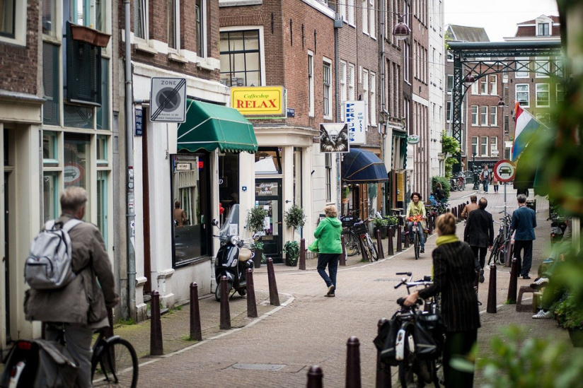 A Amsterdam, les coffee-shops bientôt interdits aux touristes ?