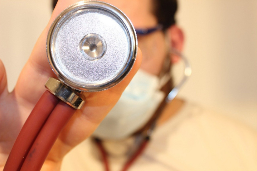 Coronavirus : la "langue Covid", un nouveau symptôme de la maladie ?