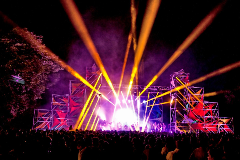 Report Photos : The Peacock Society au Parc Floral