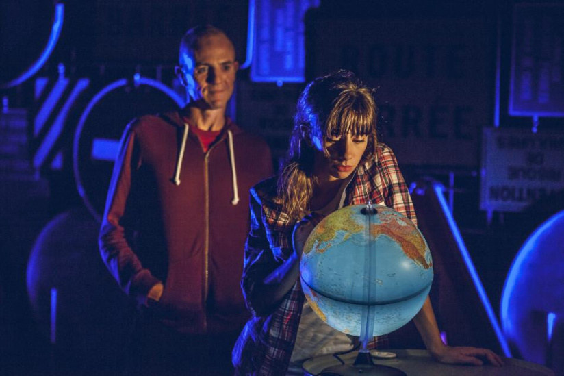 Une cosmonaute est un souci dans notre galaxie, joli spectacle au théâtre Dunois