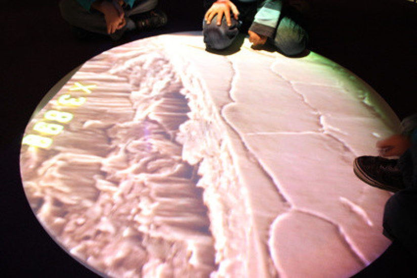 Les cheveux, grossi au maximum au microscope