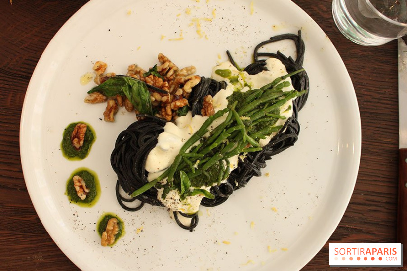 Cicciolina, l'Italie à Paris