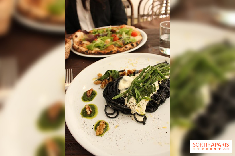 Cicciolina, l'Italie à Paris