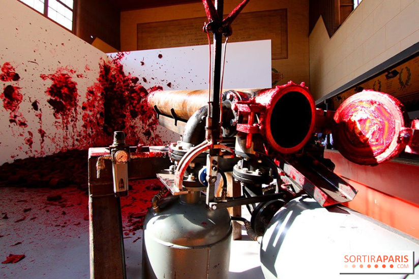 Shooting into the Corner  d'Anish Kapoor au Château de Versailles