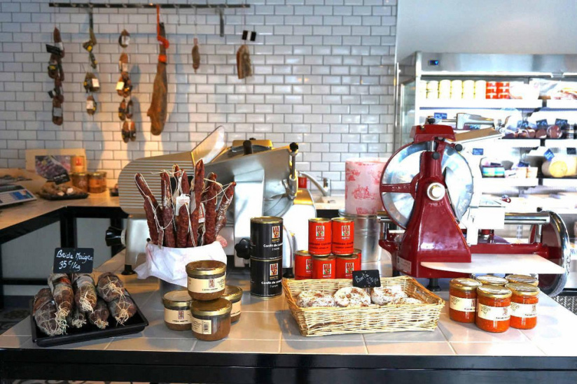 Le KB : restaurant, cave à vins, épicerie fine