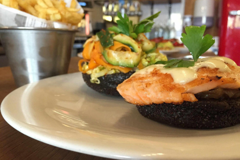 Moutarde Street Saint Michel