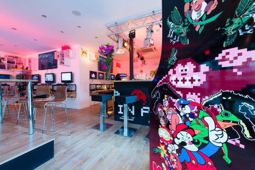 Le Reset Bar à Paris une adresse gourmande où jouer à des jeux vidéos