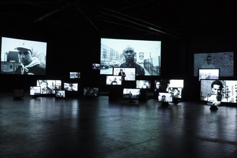Terres arbitraires, une installation vidéo immersive de Nicolas Clauss
