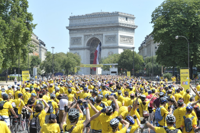 Les Champs pour Elles : 2024 femmes sur le Tour de France pour soutenir Paris 2024