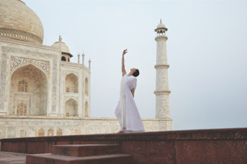 Exposition étoile de lune au carrousel du louvre
