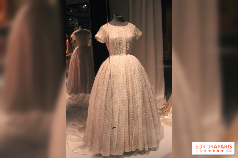 Tenue correcte exigée - robe de mariée Christian Dior par Yves Saint-Laurent, 1959