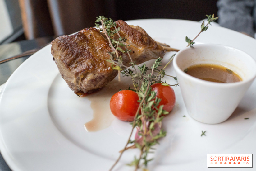 La belle armée : brasserie et bar à cocktail en face de l'Arc de Triomphe