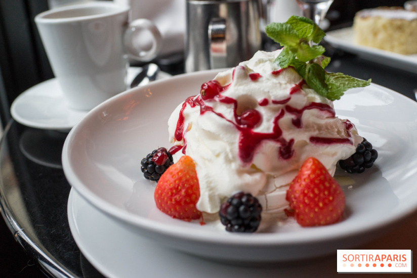 La belle armée : brasserie et bar à cocktail en face de l'Arc de Triomphe
