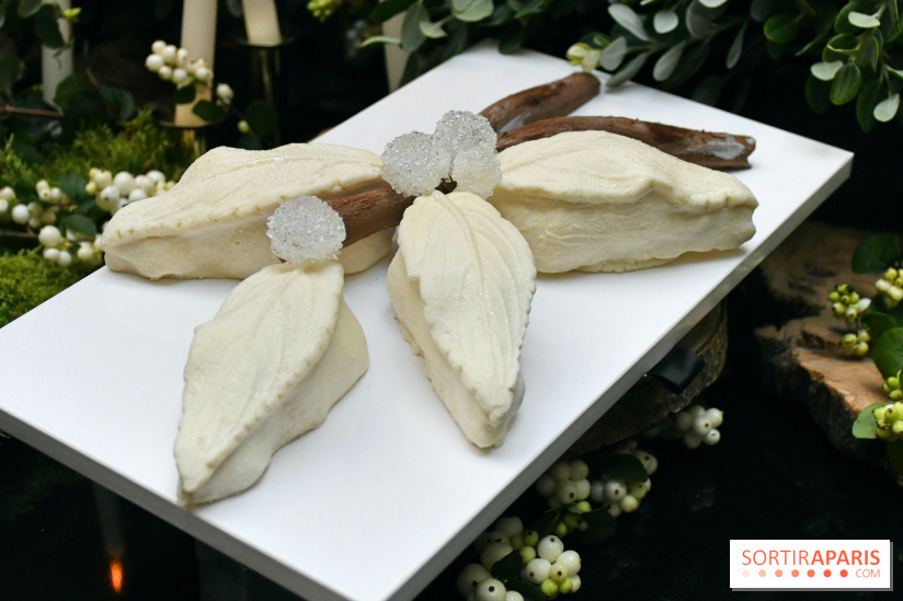 La Bûche de Noël 2025 du Park Hyatt Paris-Vendôme 2024 signée Naraé Kim