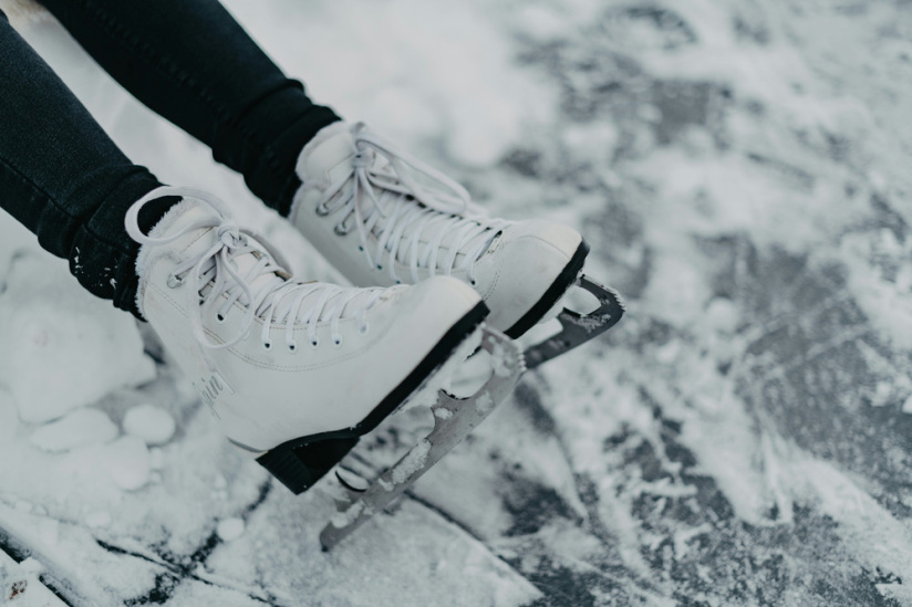 Noël 2025 à Orsay : un village d'hiver festif avec patinoire, chalet et décoration