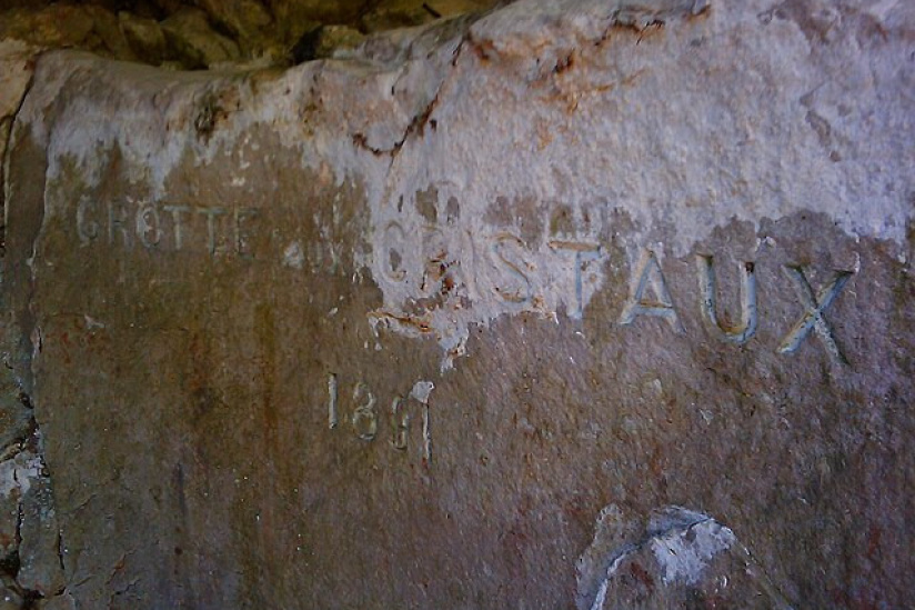 Le saviez-vous ? Il existe une grotte aux cristaux cachée dans une forêt francilienne