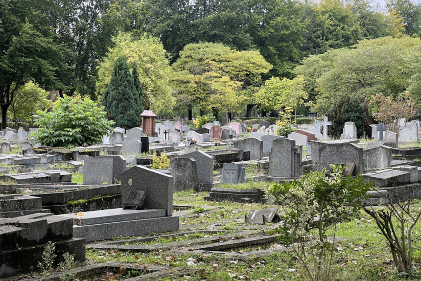 Ce cimetière de région parisienne est le plus grand de France... et ce n'est pas le Père Lachaise