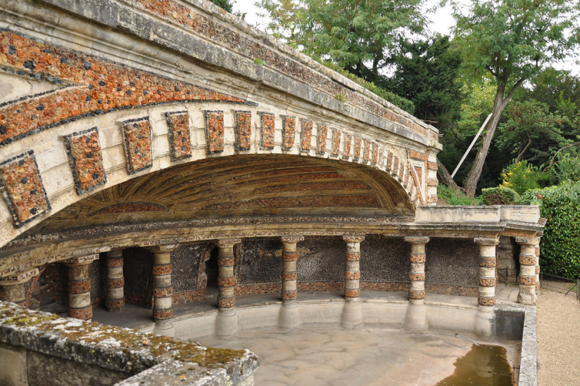 En région parisienne, cette grotte aux coquillages est en voie de réhabilitation ! 