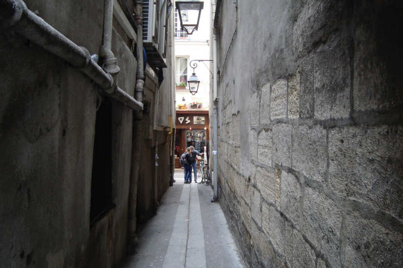 Pourquoi cette minuscule rue du Quartier latin porte-t-elle un nom si étrange ?