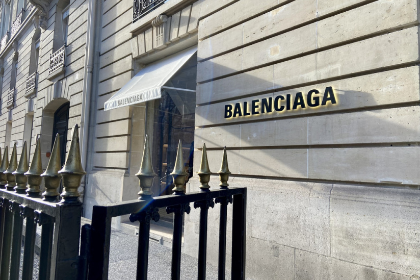 Fashion Week Paris 2022 : le défilé de Balenciaga diffusé en live