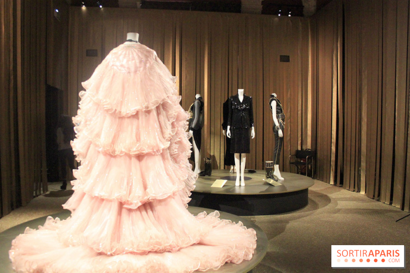 La garde robe de Dalida au Musée Galliera