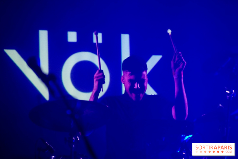 Vök en concert au Point Ephémère à Paris