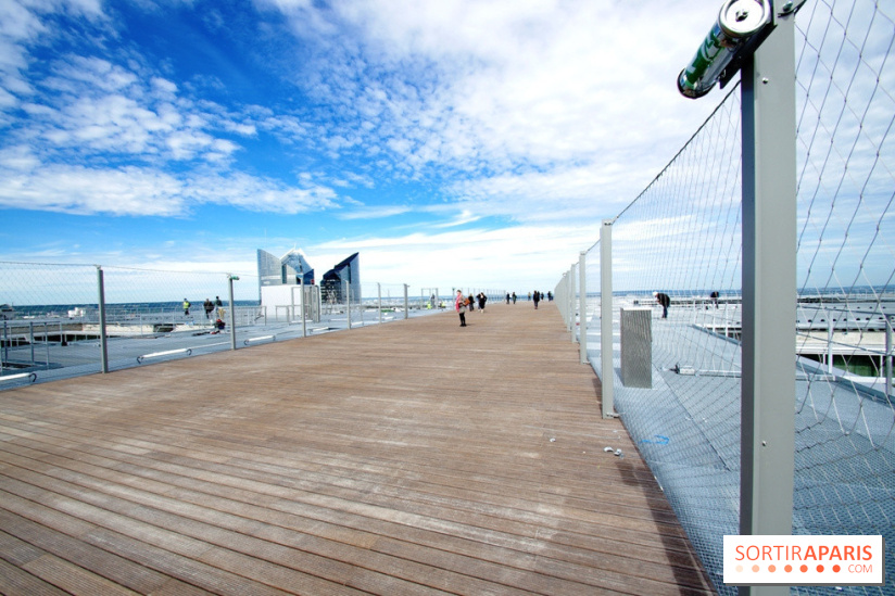 Réouverture du toit de la Grande Arche de La Défense