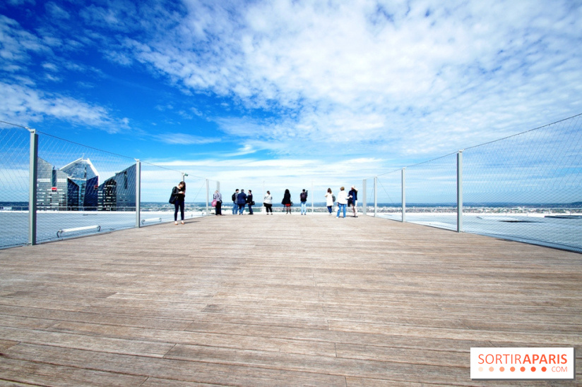 Réouverture du toit de la Grande Arche de La Défense