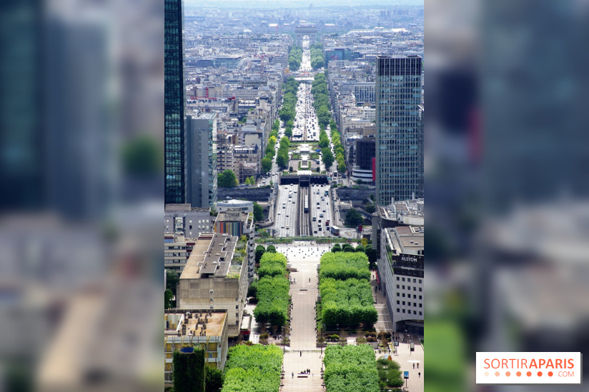Réouverture du toit de la Grande Arche de La Défense