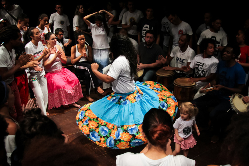 Saison France-Brésil 2025 : un concert de roda de samba à la Bibliothèque Assia Djebar