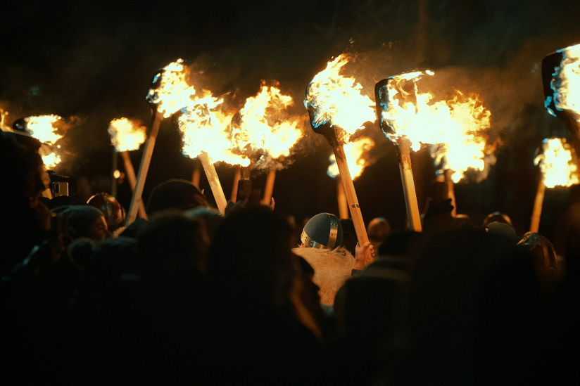 Fête nationale : les retraites au flambeaux prévus en Ile-de-France ces 13 et 14 juillet 2026