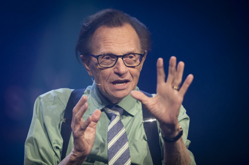 Décès de Larry King, journaliste et animateur américain