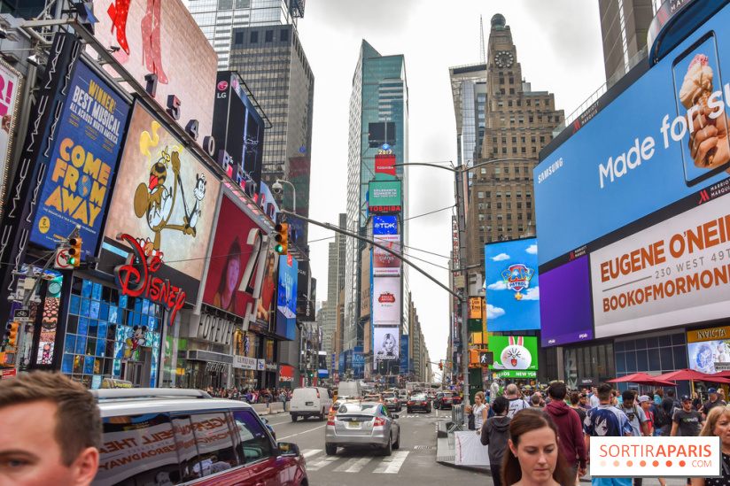 Covid : aux États-Unis, les personnes vaccinées peuvent désormais se voir sans porter de masque