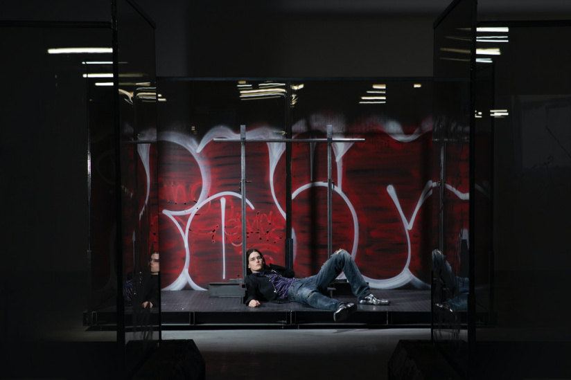 Natures Mortes, la Carte Blanche d'Anne Imhof au Palais de Tokyo