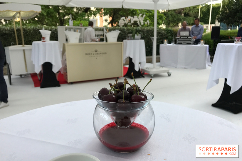 La terrasse du Trianon Palace by Moët