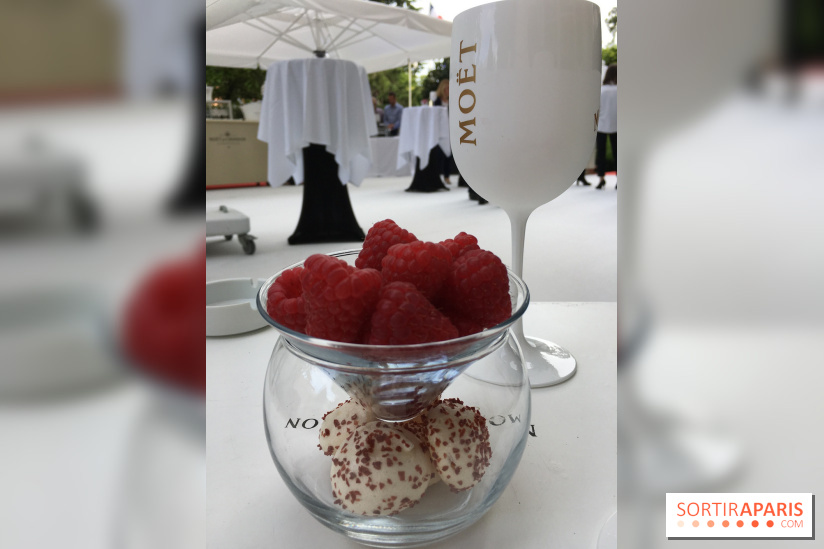 La terrasse du Trianon Palace by Moët