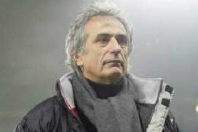 Halilhodzic restera en place