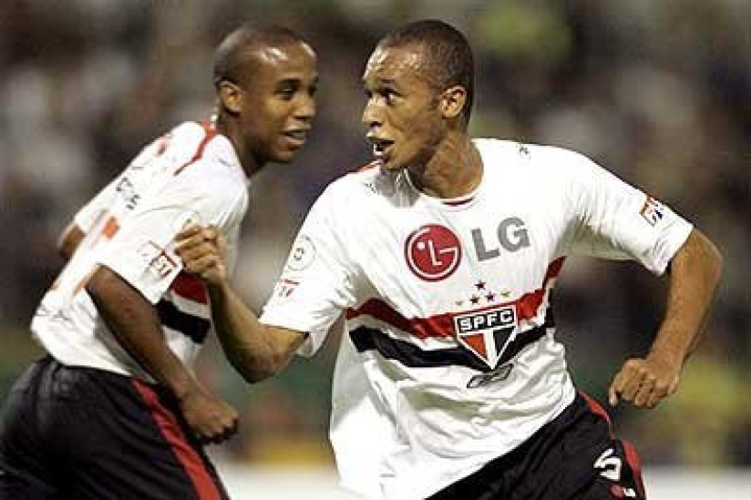 un œil sur João Miranda