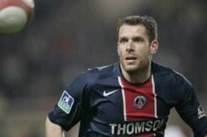 Camara supplanté par Armand