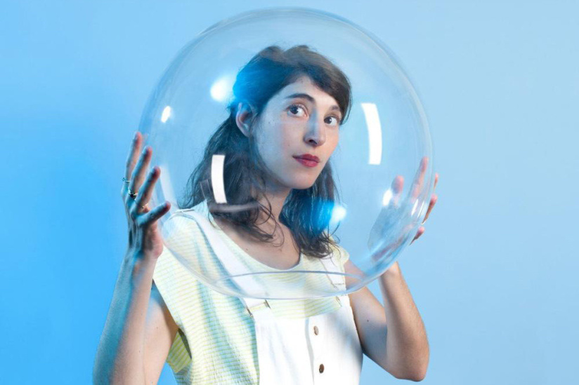 La Femme Bocale au Théâtre Le Bout : une plongée trash et poétique dans la vie moderne