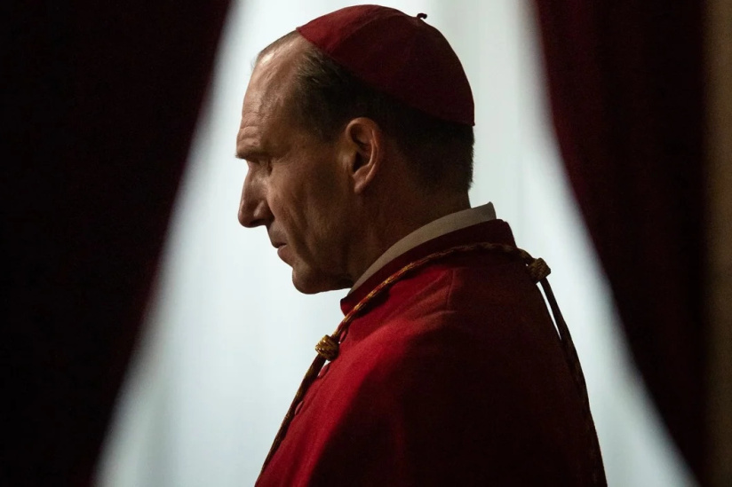 Conclave : Ralph Fiennes mène un thriller politique au cœur du Vatican - Bande-annonce