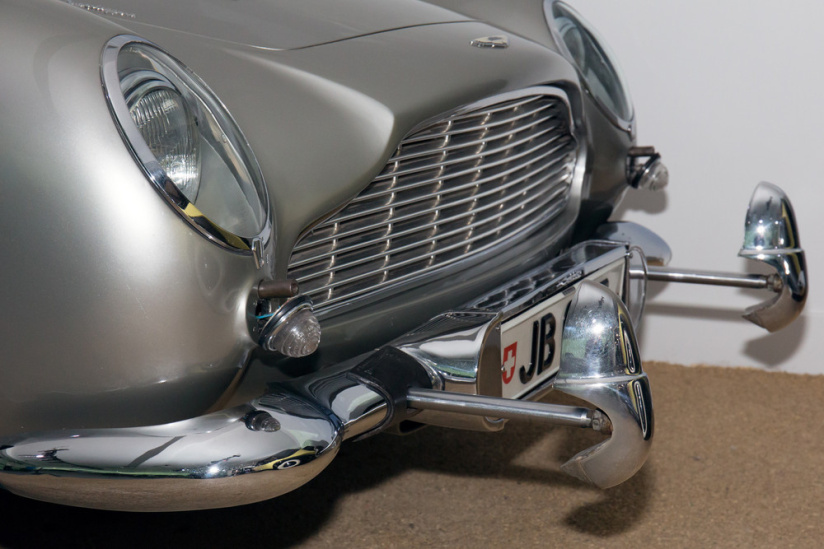 L’Aston Martin DB5 de Goldfinger exposée à Beaulieu