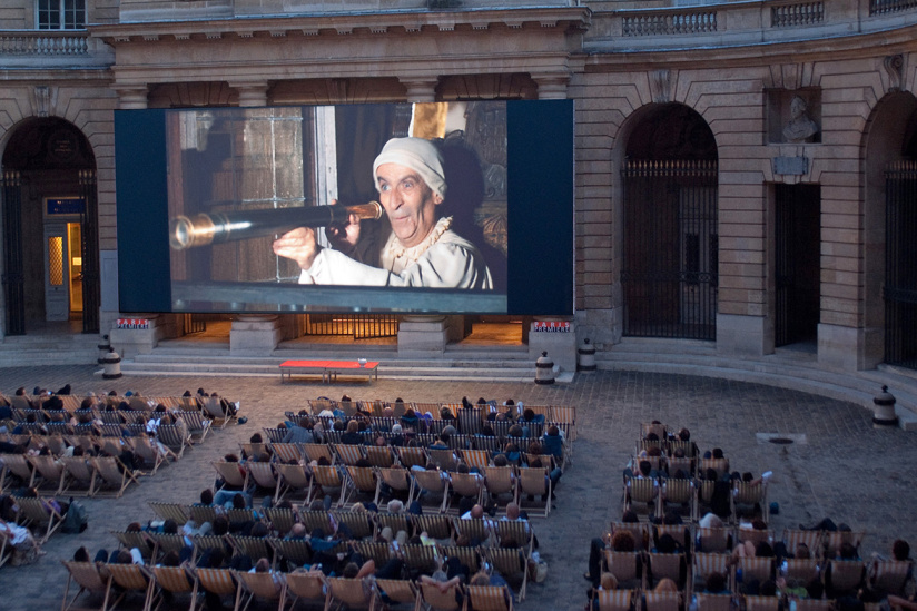 Une toile sous les étoiles, le festival de cinéma en plein air de la Monnaie de Paris cet été 2023