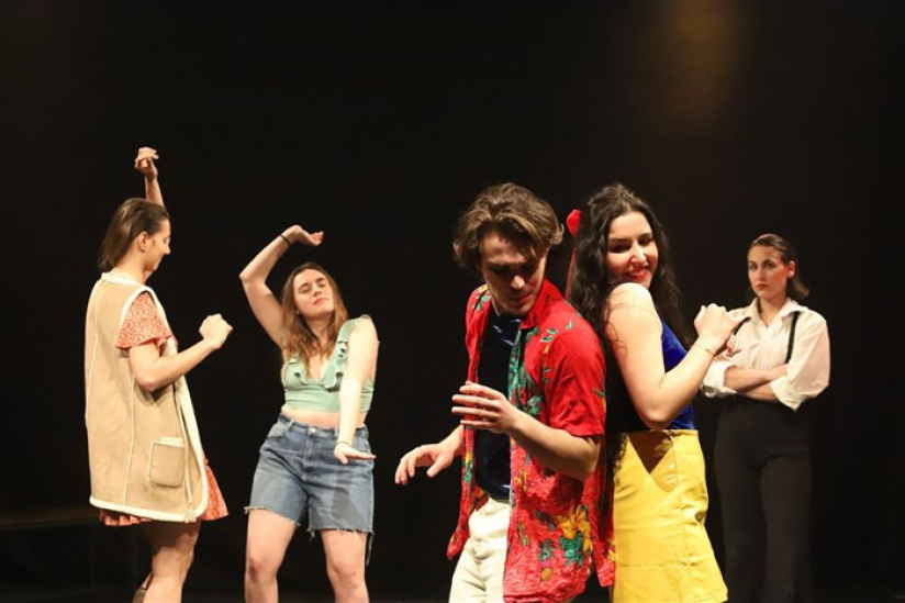 Contes de Faits au Funambule Montmartre à Paris : un spectacle engagé 