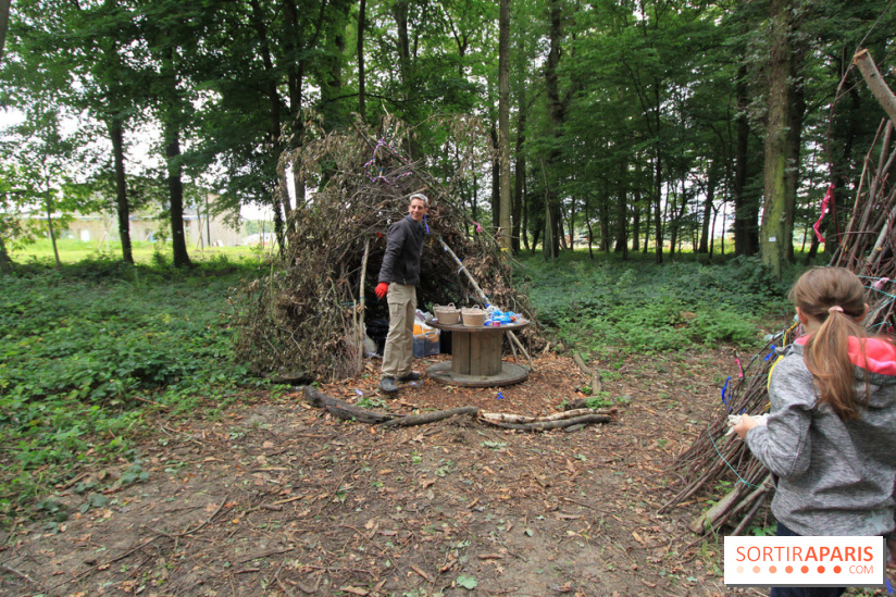 Construction de cabanes au Villages Nature