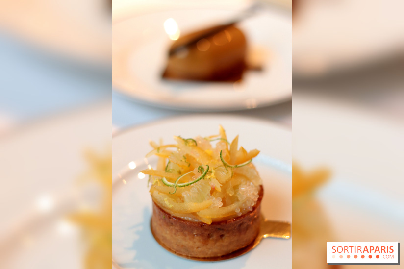 Bûche de Noël toupie du Shangri-La Paris 2017